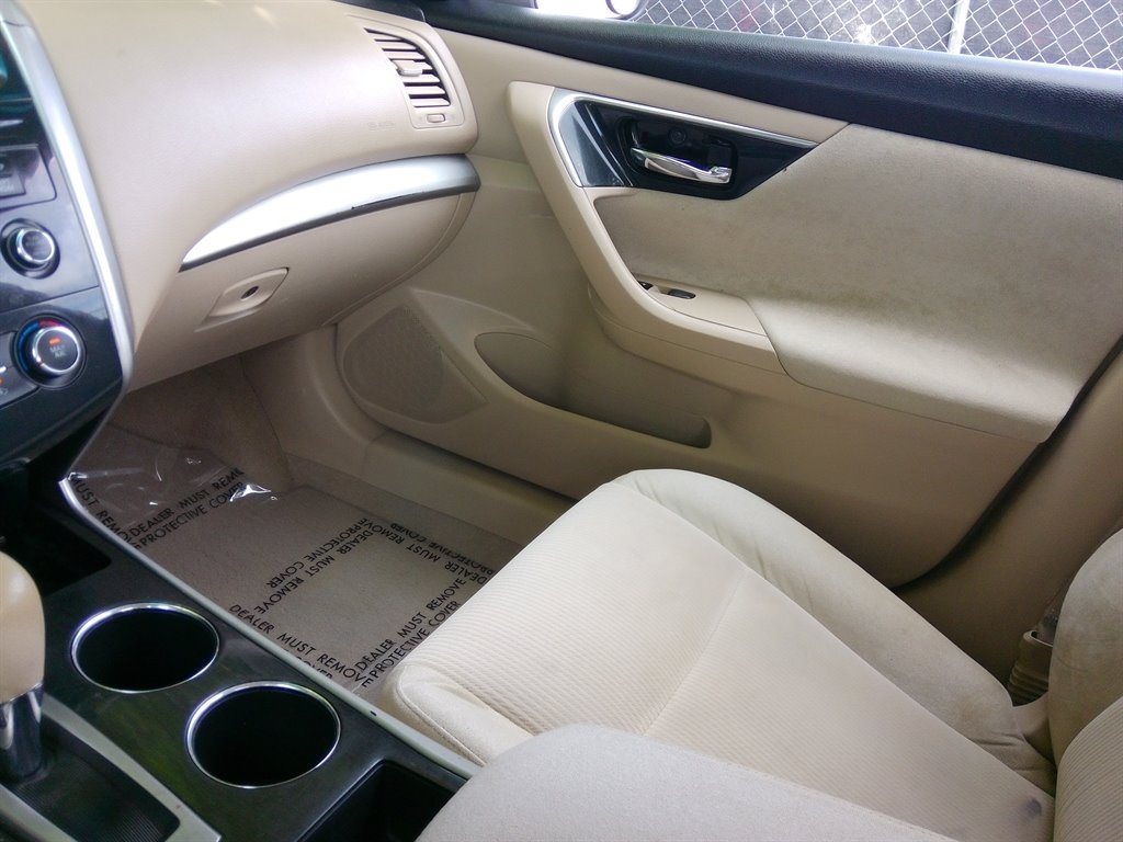 Nissan Altima 4dr Sdn I4 2.5 S 2013