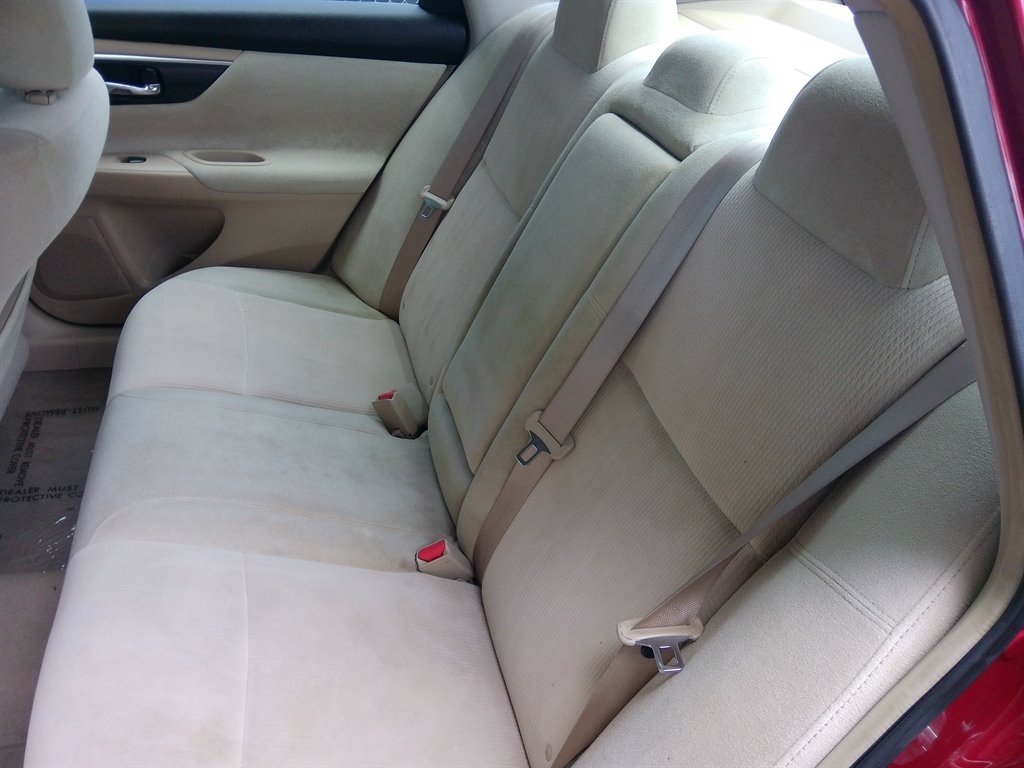 Nissan Altima 4dr Sdn I4 2.5 S 2013