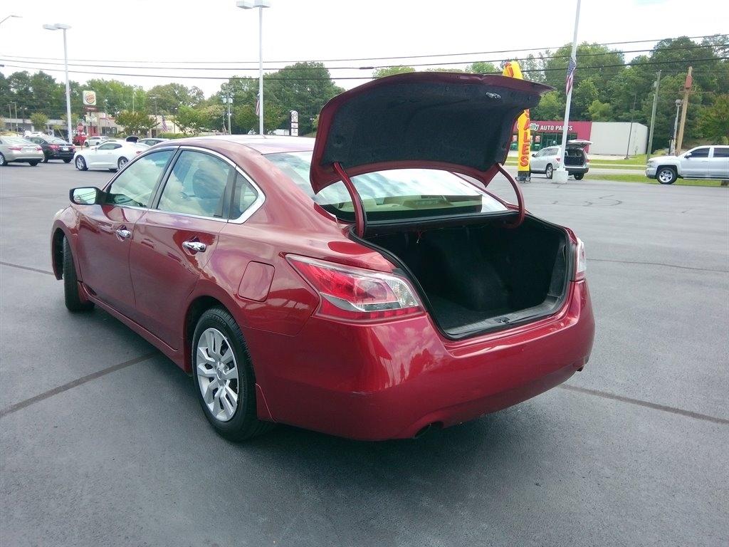 Nissan Altima 4dr Sdn I4 2.5 S 2013