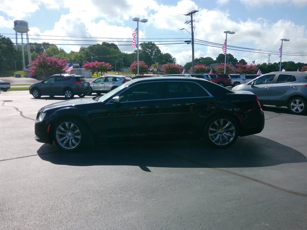 Chrysler 300 Touring RWD 2019