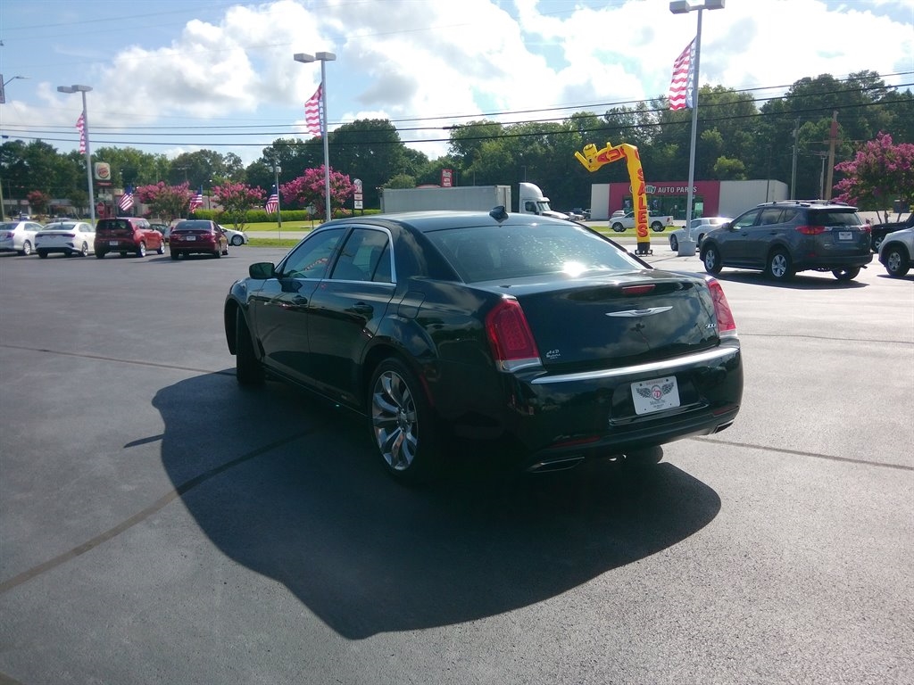 Chrysler 300 Touring RWD 2019