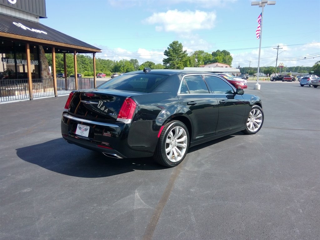 Chrysler 300 Touring RWD 2019