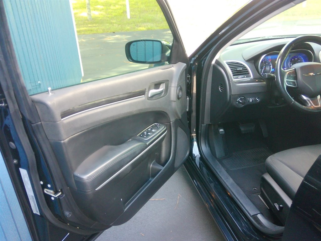 Chrysler 300 Touring RWD 2019