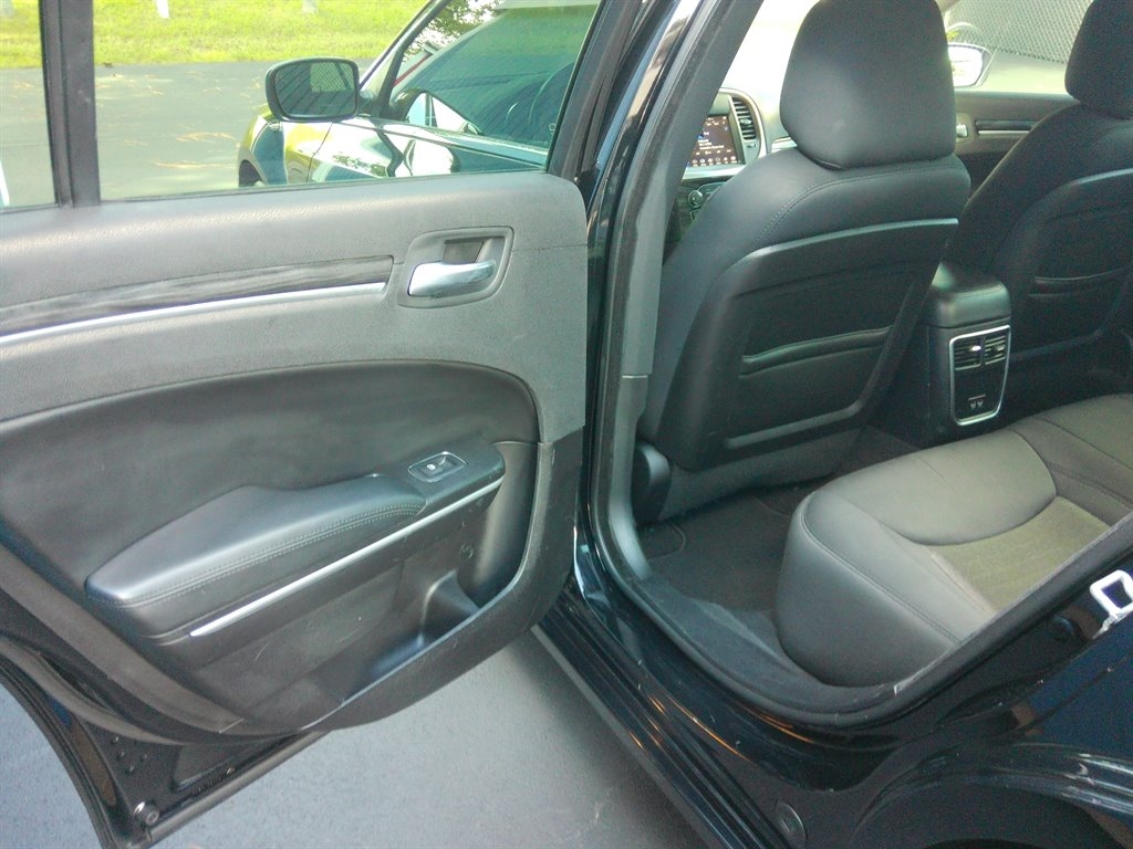 Chrysler 300 Touring RWD 2019