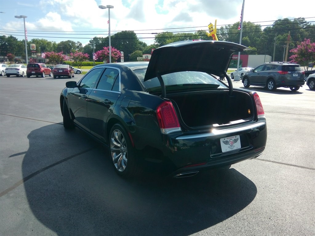 Chrysler 300 Touring RWD 2019