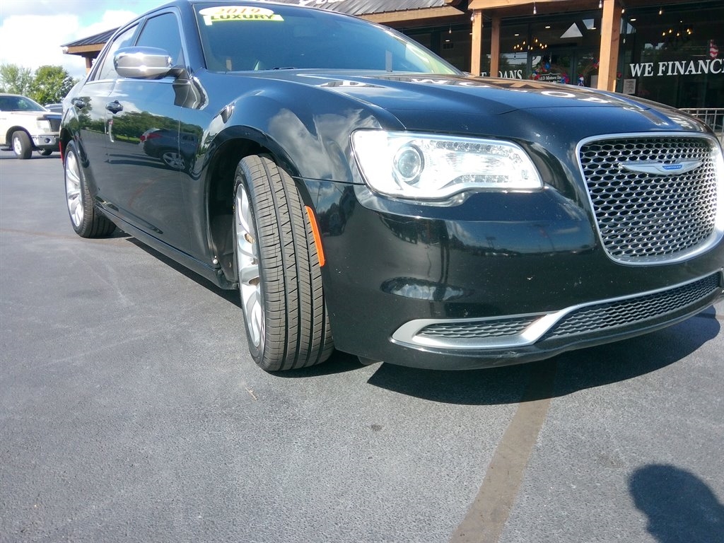 Chrysler 300 Touring RWD 2019