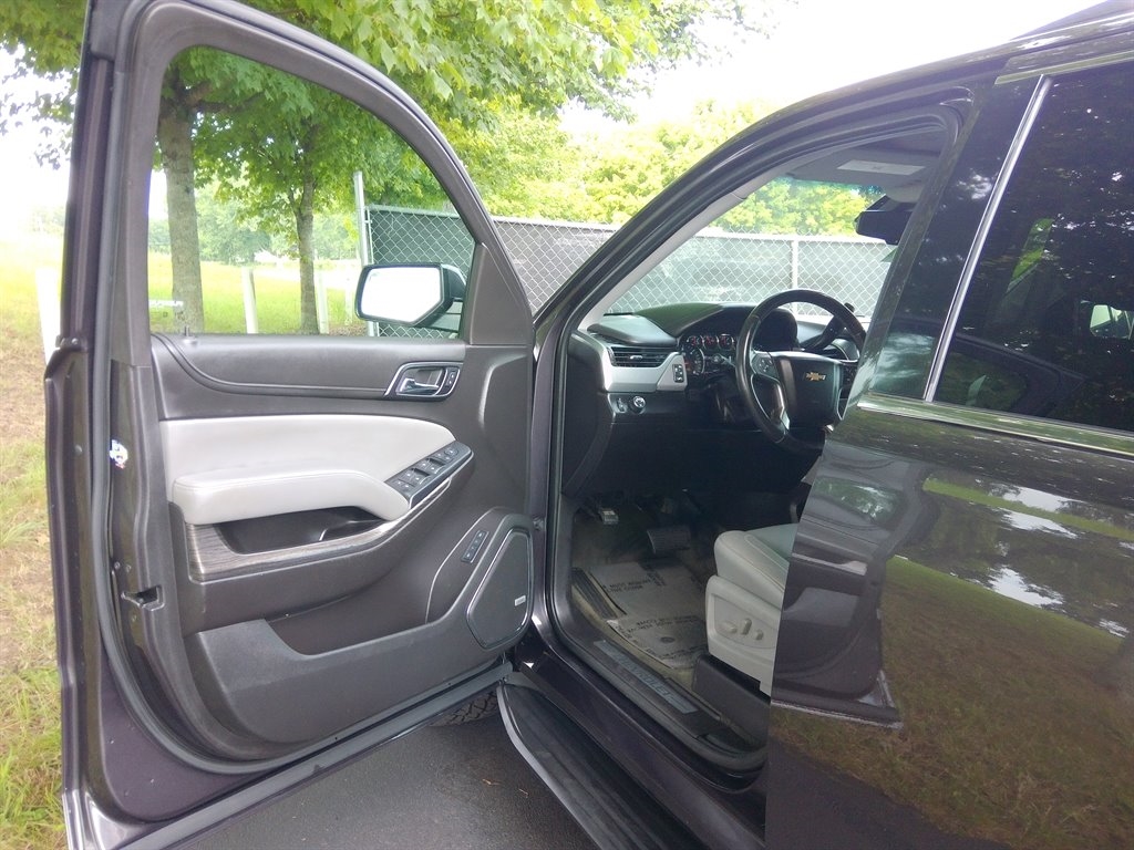 Chevrolet Tahoe 2WD 4dr LT 2015