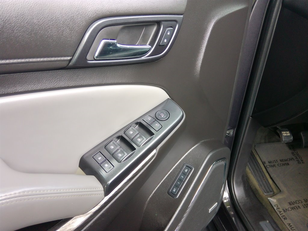 Chevrolet Tahoe 2WD 4dr LT 2015