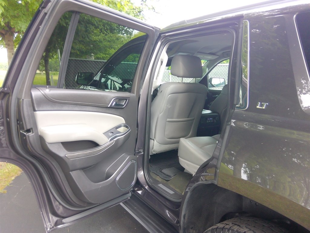 Chevrolet Tahoe 2WD 4dr LT 2015