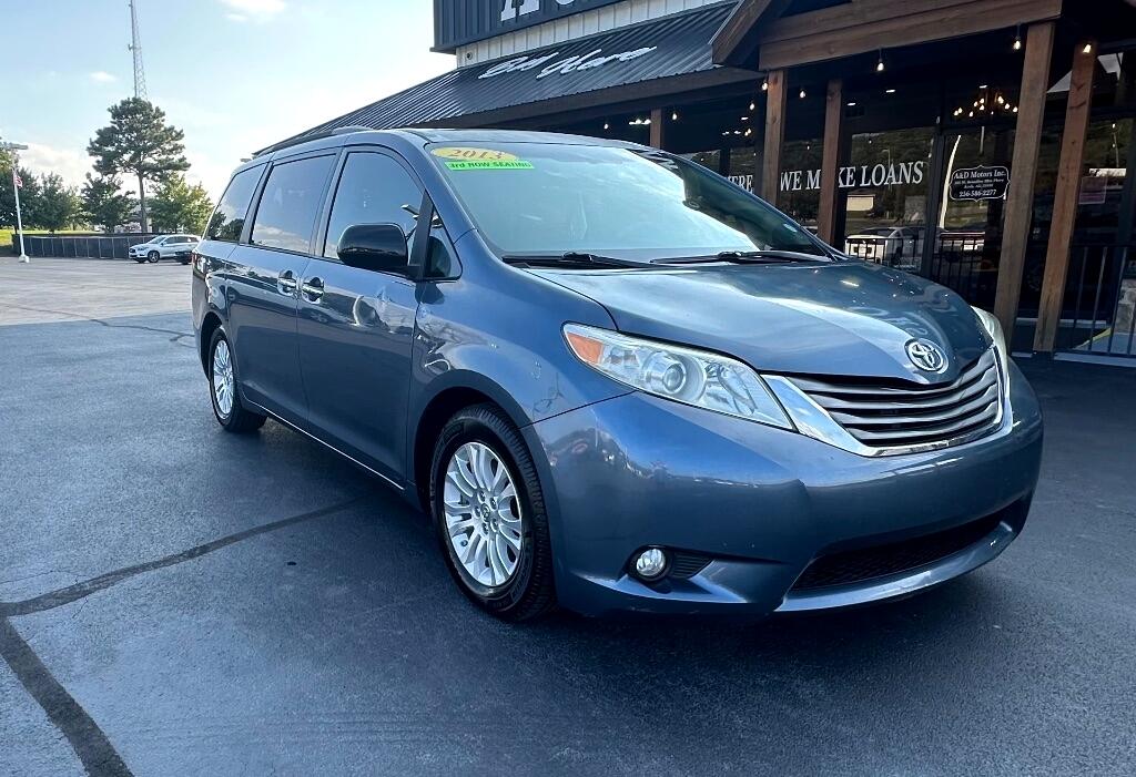 Toyota Sienna 5dr 7-Pass Van V6 XLE AAS FWD (Natl) 2013 Toyota Sienna 5dr 7-Pass Van V6 XLE AAS FWD (Natl) 2013