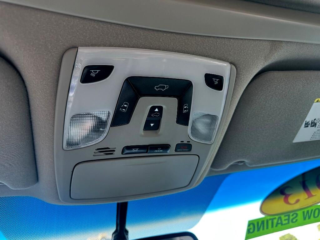 Toyota Sienna 5dr 7-Pass Van V6 XLE AAS FWD (Natl) 2013 Toyota Sienna 5dr 7-Pass Van V6 XLE AAS FWD (Natl) 2013