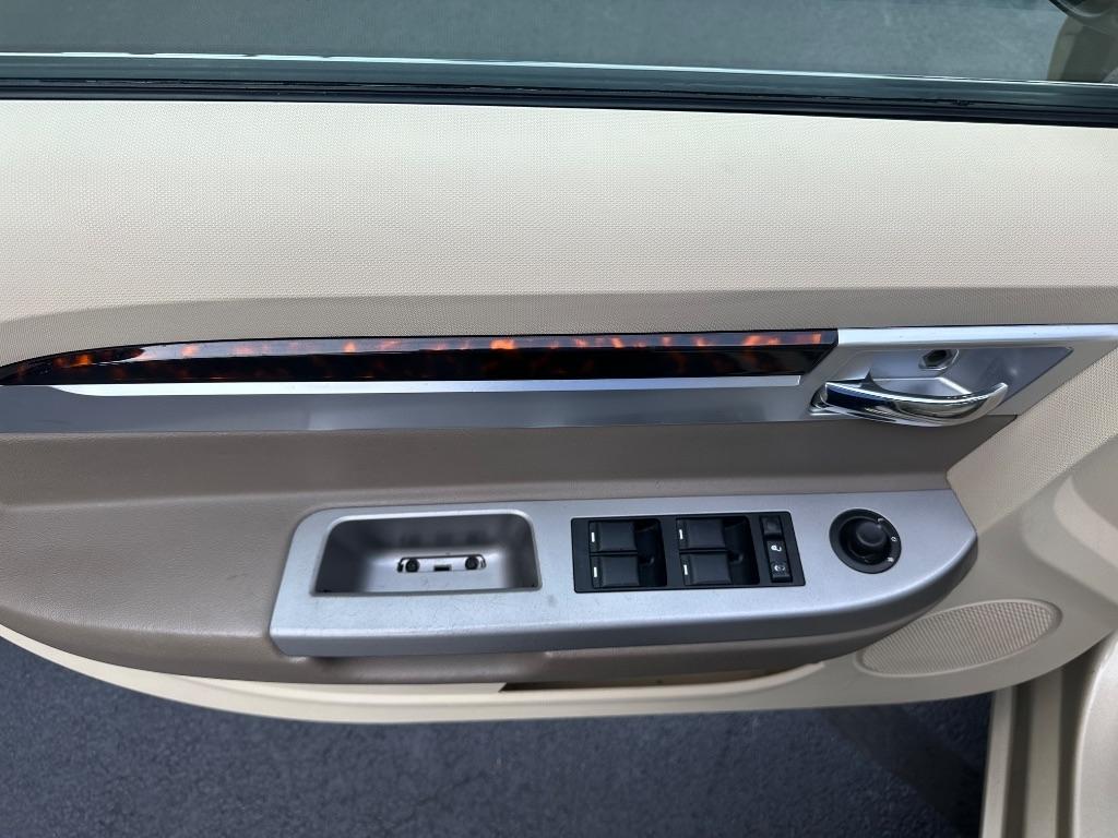 Chrysler Sebring 4dr Sdn Limited 2010