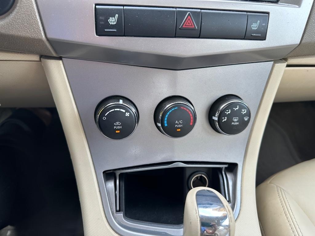 Chrysler Sebring 4dr Sdn Limited 2010