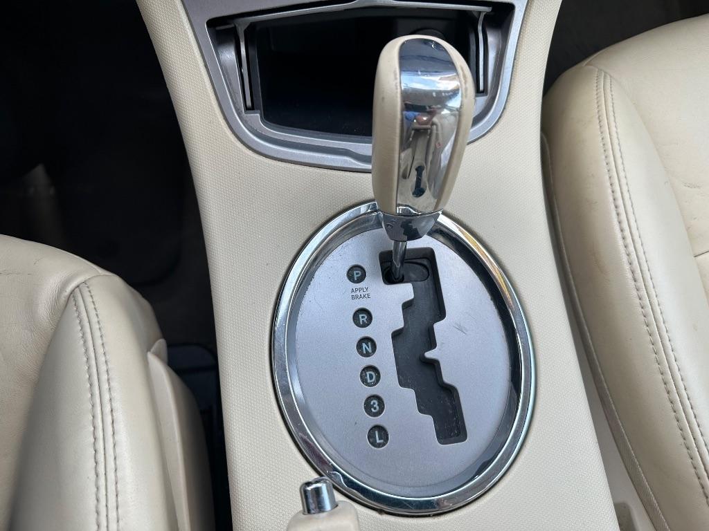 Chrysler Sebring 4dr Sdn Limited 2010