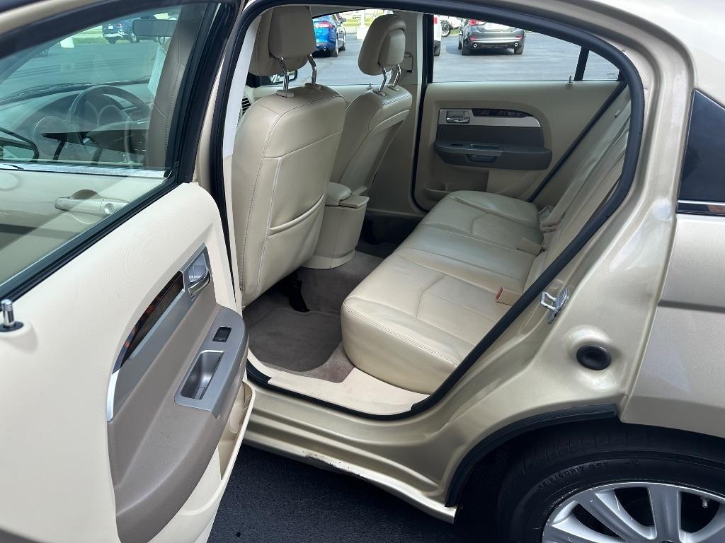 Chrysler Sebring 4dr Sdn Limited 2010