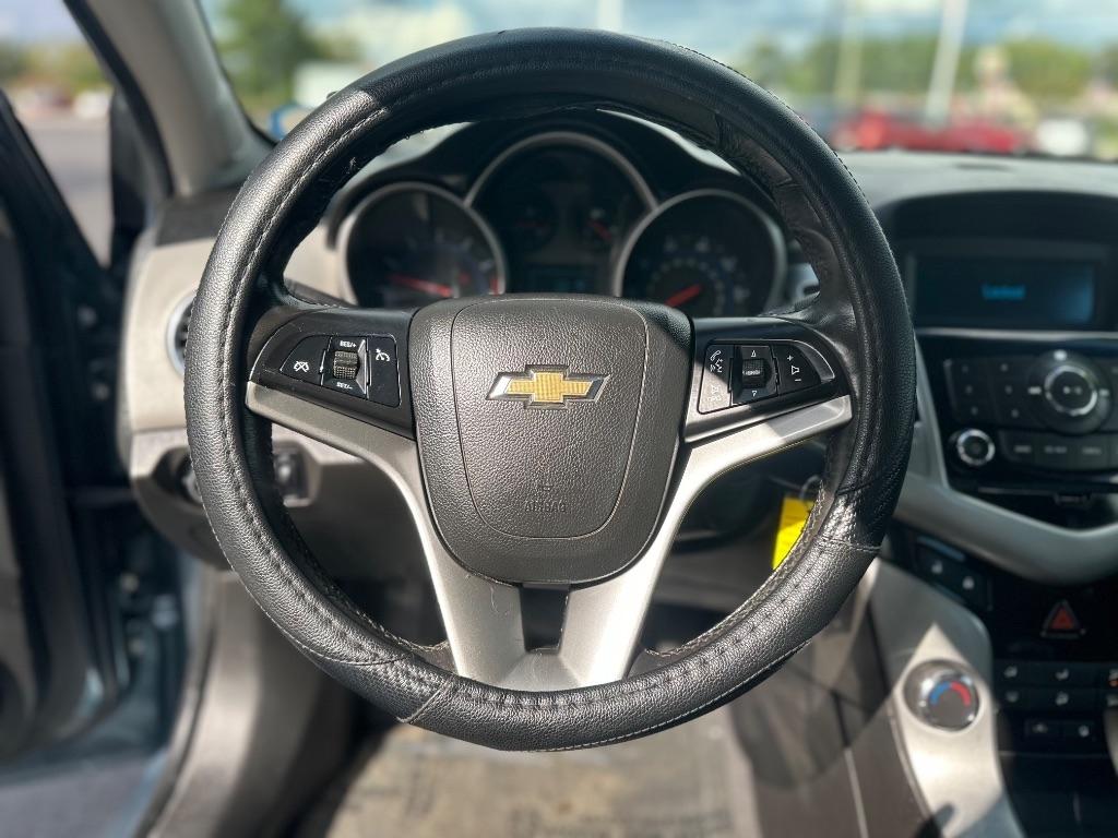 Chevrolet Cruze 4dr Sdn LT w/1LT 2012