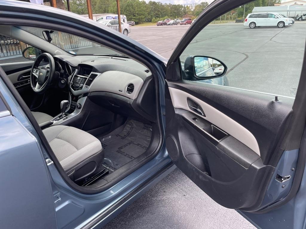 Chevrolet Cruze 4dr Sdn LT w/1LT 2012