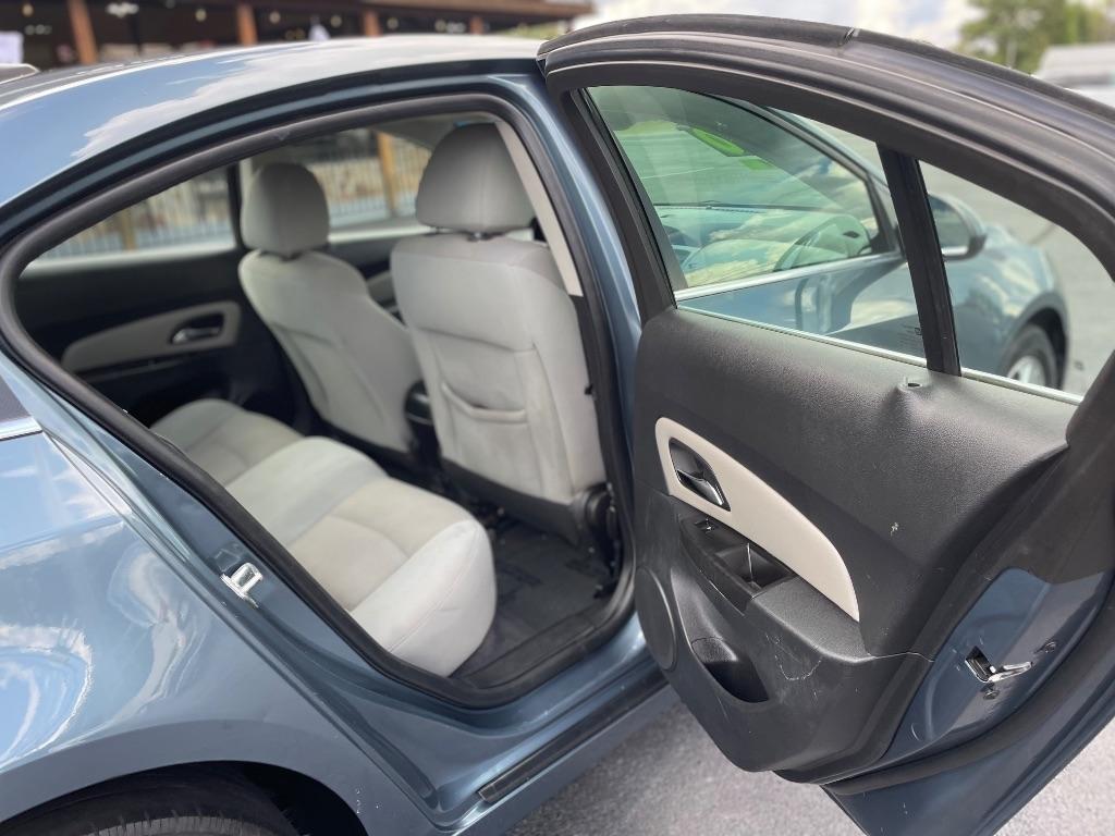 Chevrolet Cruze 4dr Sdn LT w/1LT 2012