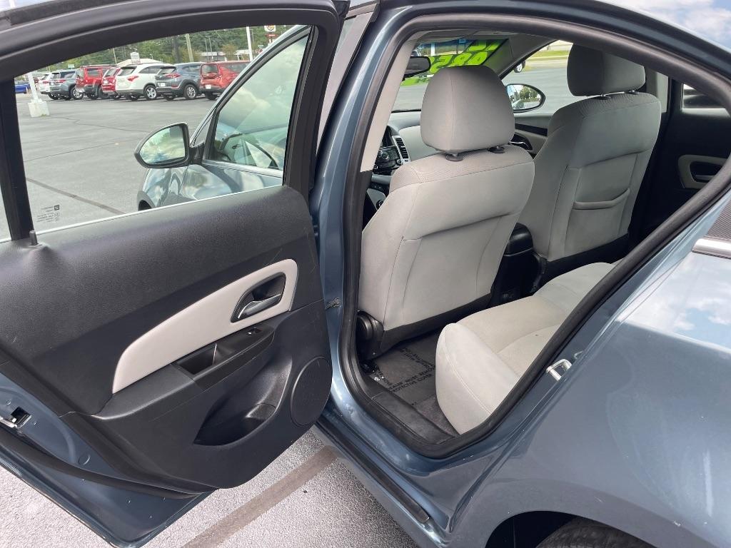 Chevrolet Cruze 4dr Sdn LT w/1LT 2012