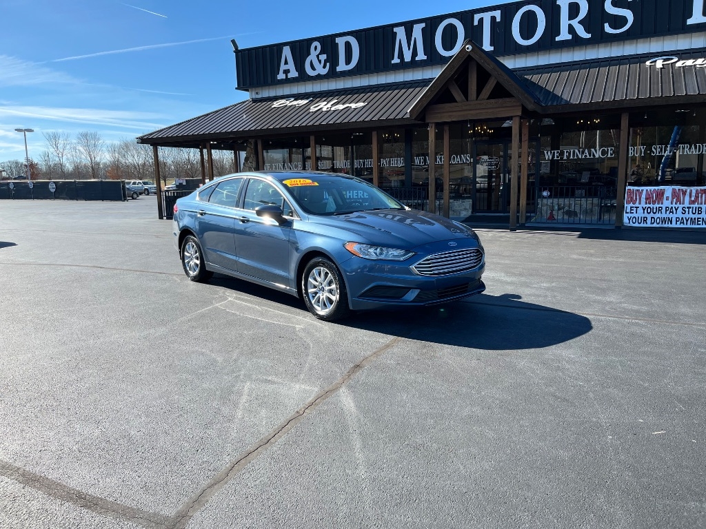 Ford Fusion S FWD 2018