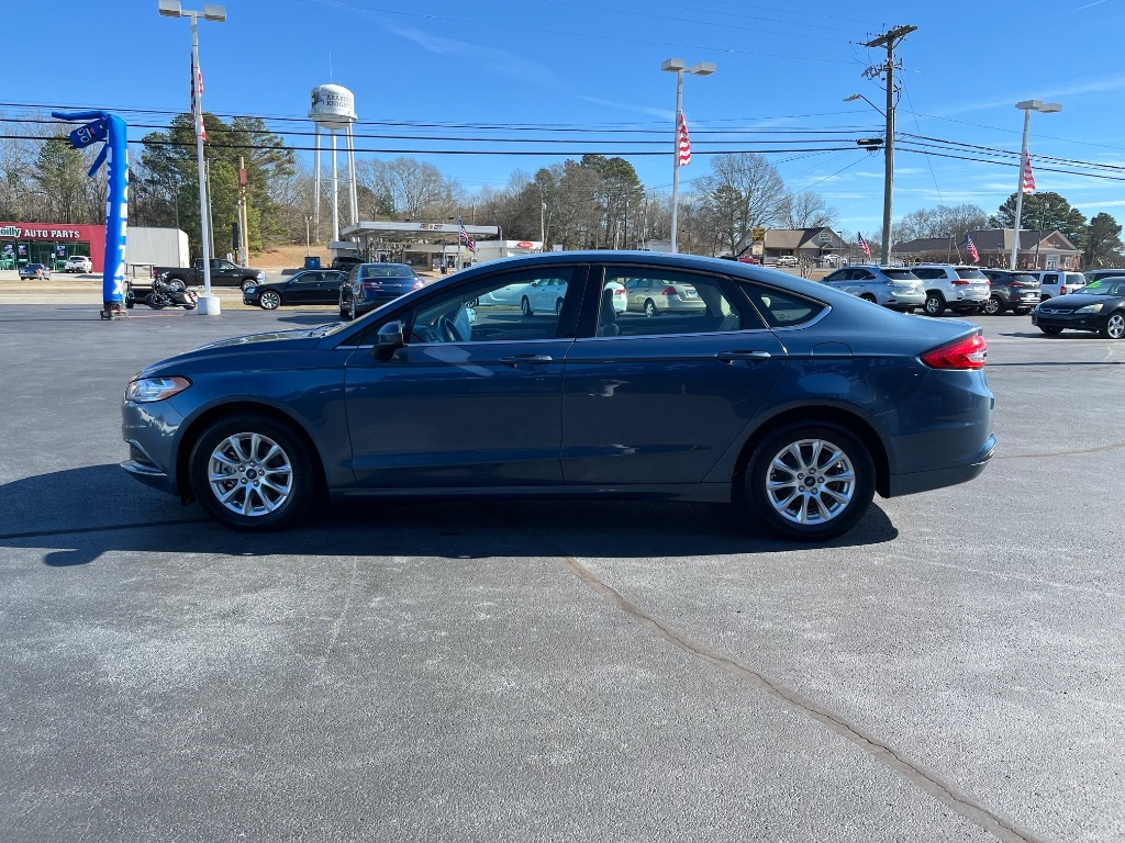 Ford Fusion S FWD 2018