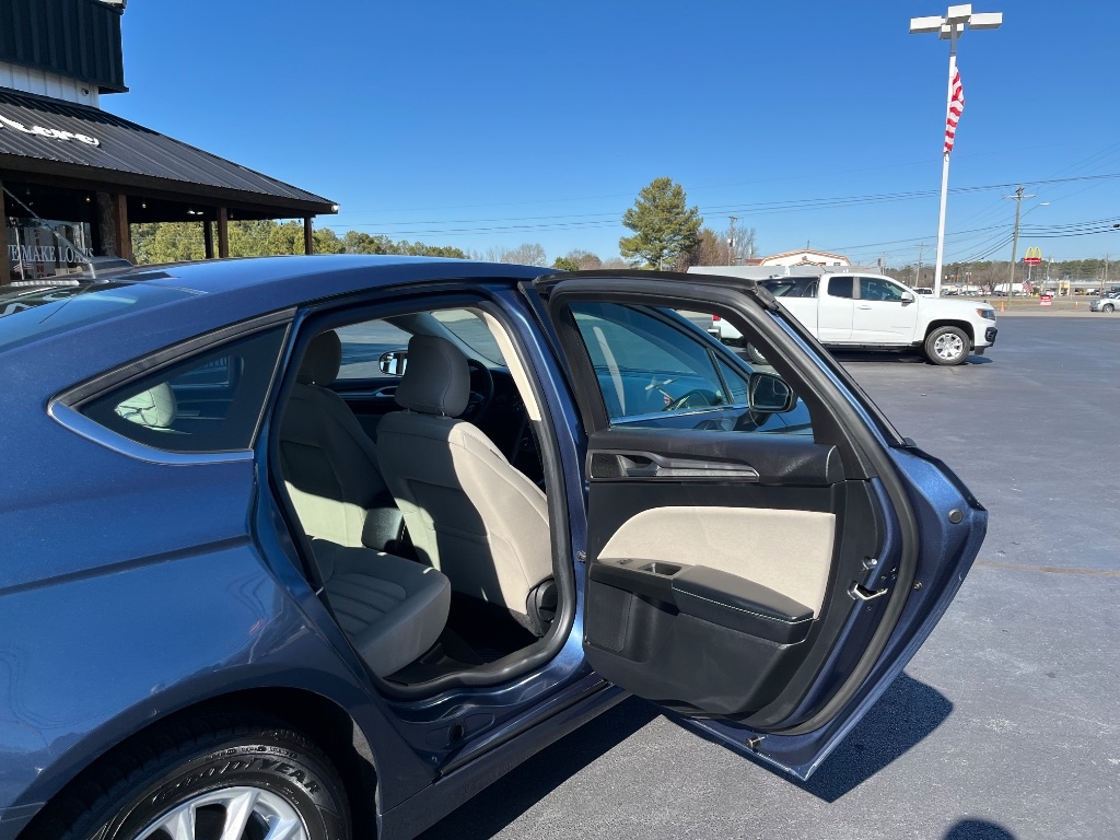 Ford Fusion S FWD 2018