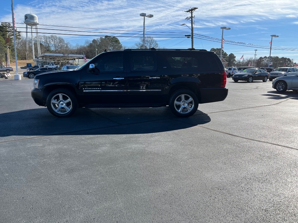 Chevrolet Suburban 2WD 4dr 1500 LTZ 2009