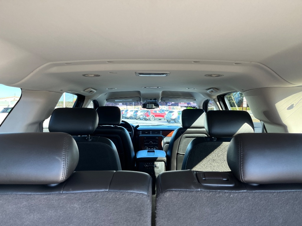 Chevrolet Suburban 2WD 4dr 1500 LTZ 2009