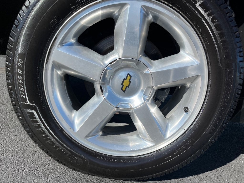 Chevrolet Suburban 2WD 4dr 1500 LTZ 2009