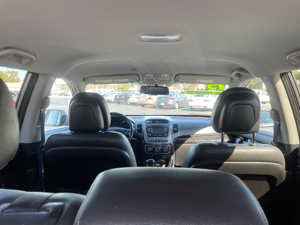 Kia Sorento 2WD 4dr I4 LX 2015 Kia Sorento 2WD 4dr I4 LX 2015