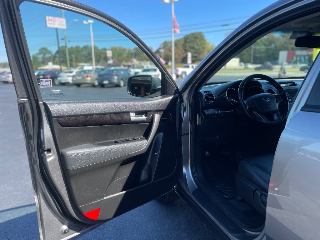 Kia Sorento 2WD 4dr I4 LX 2015 Kia Sorento 2WD 4dr I4 LX 2015