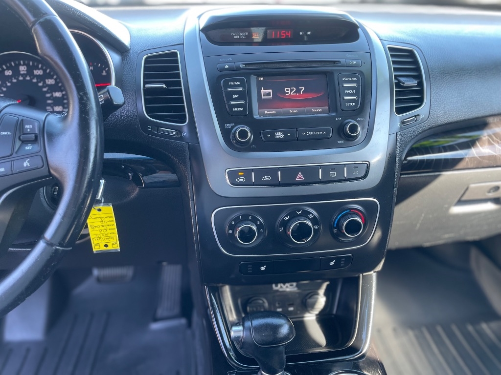 Kia Sorento 2WD 4dr I4 LX 2015 Kia Sorento 2WD 4dr I4 LX 2015