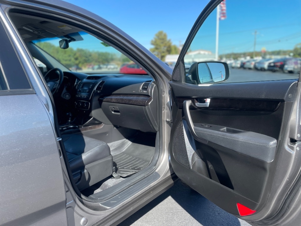 Kia Sorento 2WD 4dr I4 LX 2015 Kia Sorento 2WD 4dr I4 LX 2015