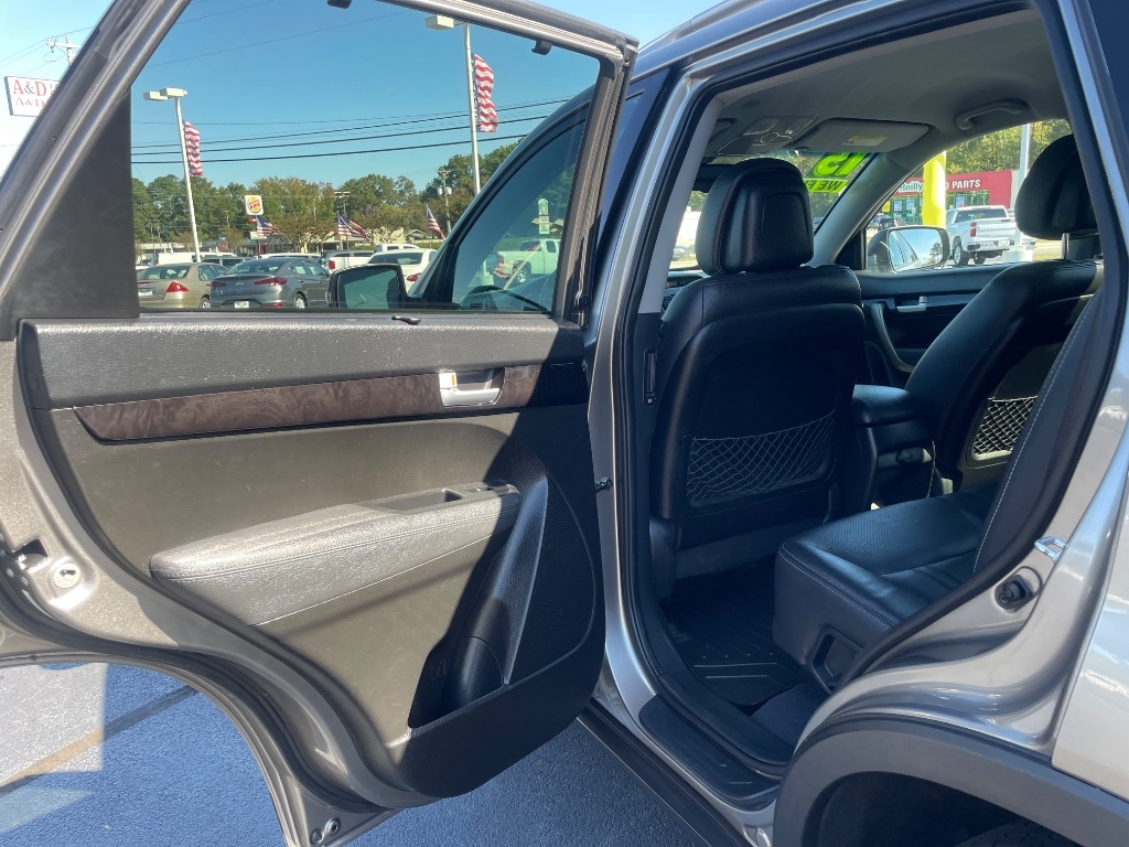 Kia Sorento 2WD 4dr I4 LX 2015 Kia Sorento 2WD 4dr I4 LX 2015