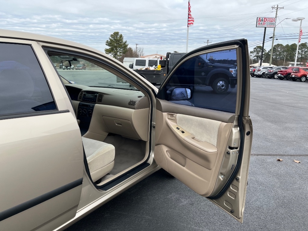 Toyota Corolla 4dr Sdn Auto CE (Natl) 2007