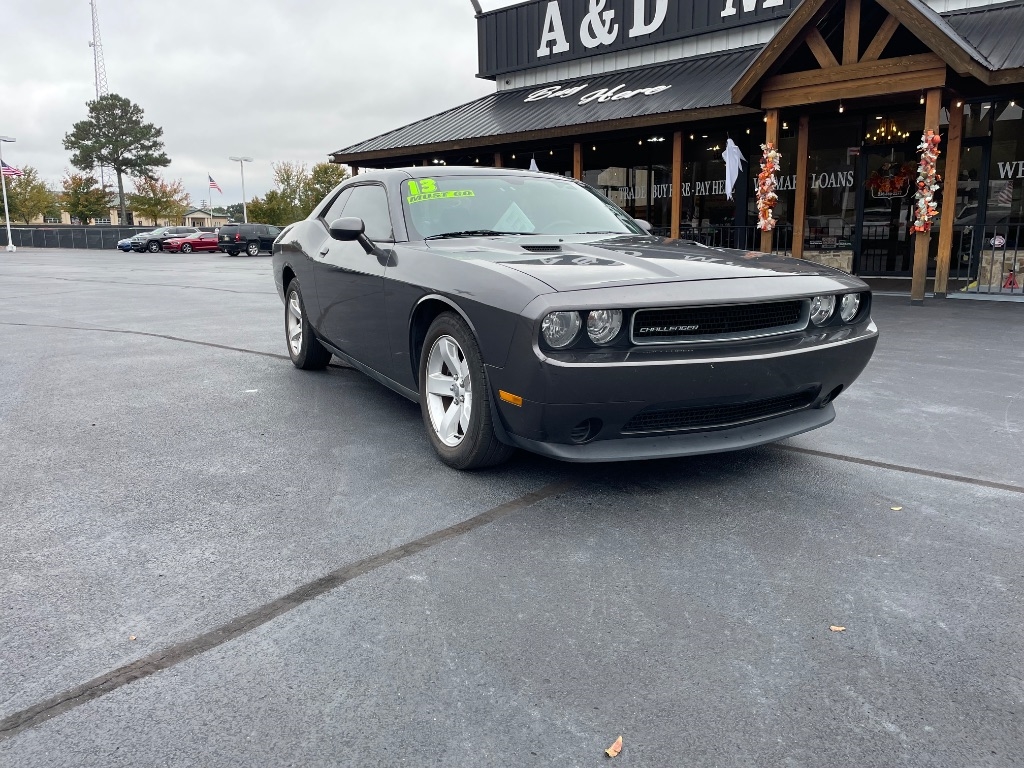 Dodge Challenger 2dr Cpe SXT 2013 Dodge Challenger 2dr Cpe SXT 2013