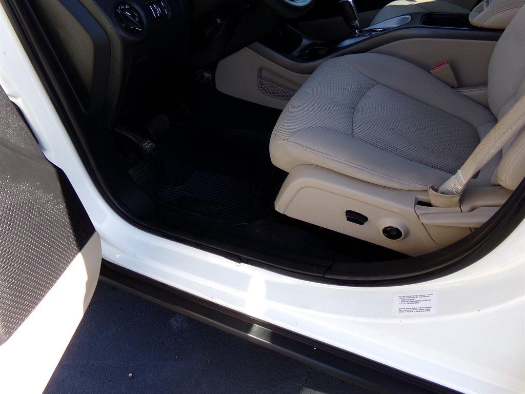 Dodge Journey FWD 4dr SXT 2012