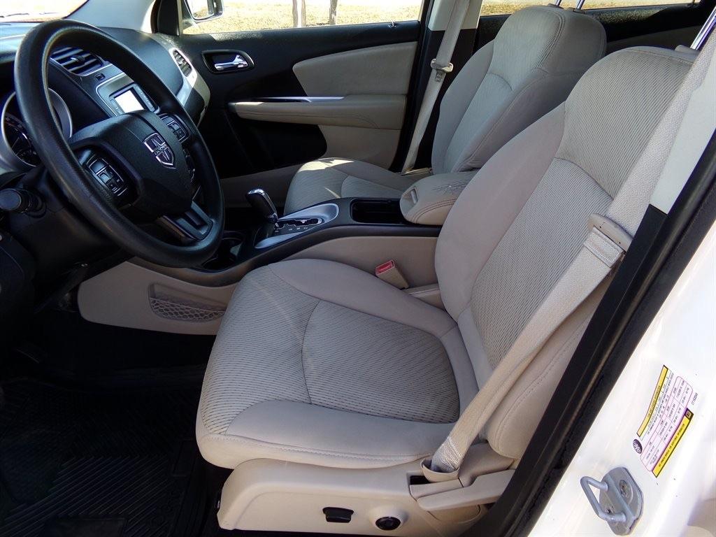 Dodge Journey FWD 4dr SXT 2012