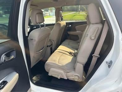 Dodge Journey FWD 4dr SXT 2012