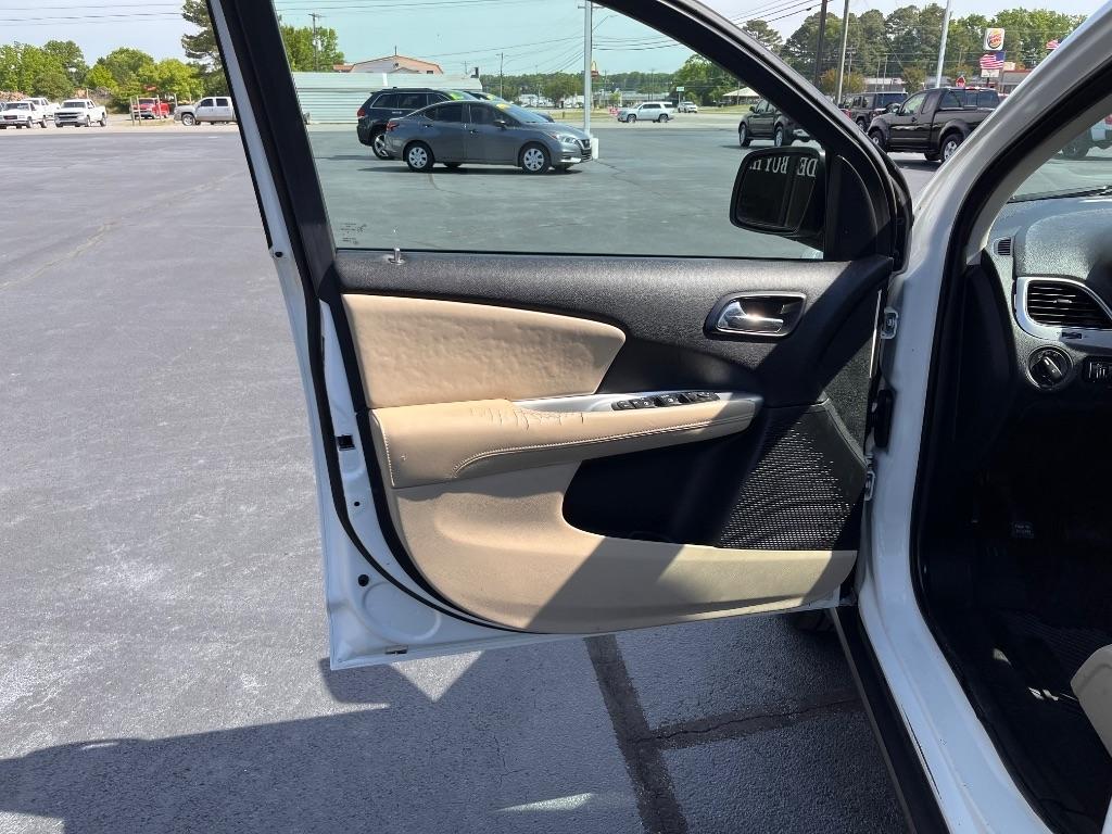 Dodge Journey FWD 4dr SXT 2012