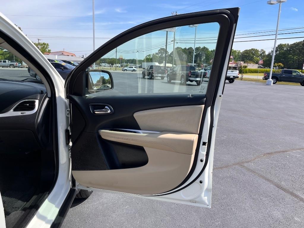 Dodge Journey FWD 4dr SXT 2012