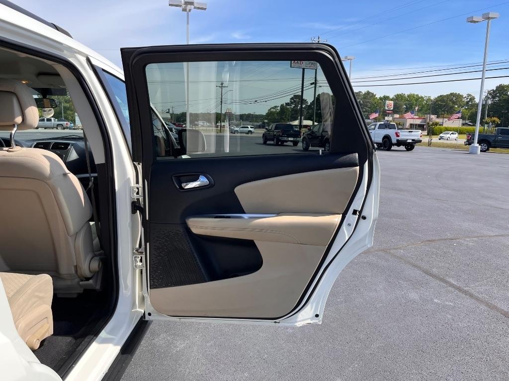 Dodge Journey FWD 4dr SXT 2012
