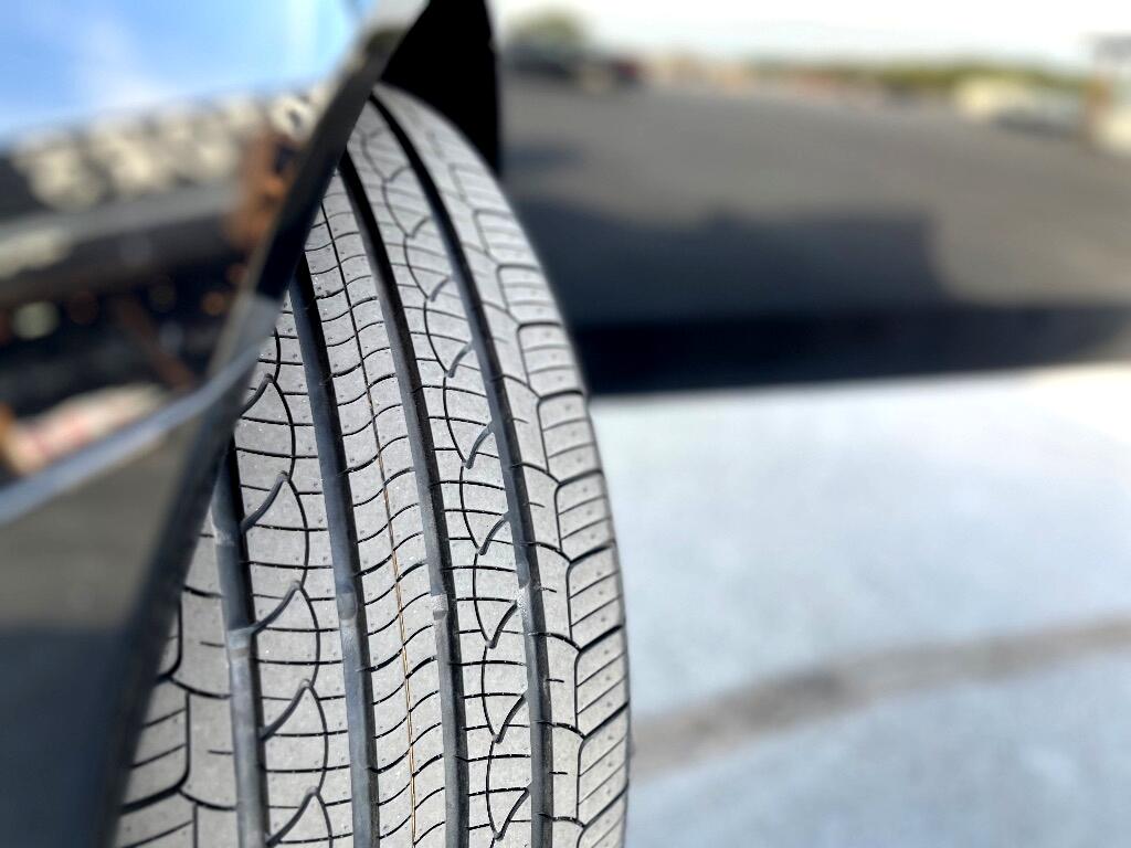 Acura TL 4dr Sdn Auto 2WD 2012