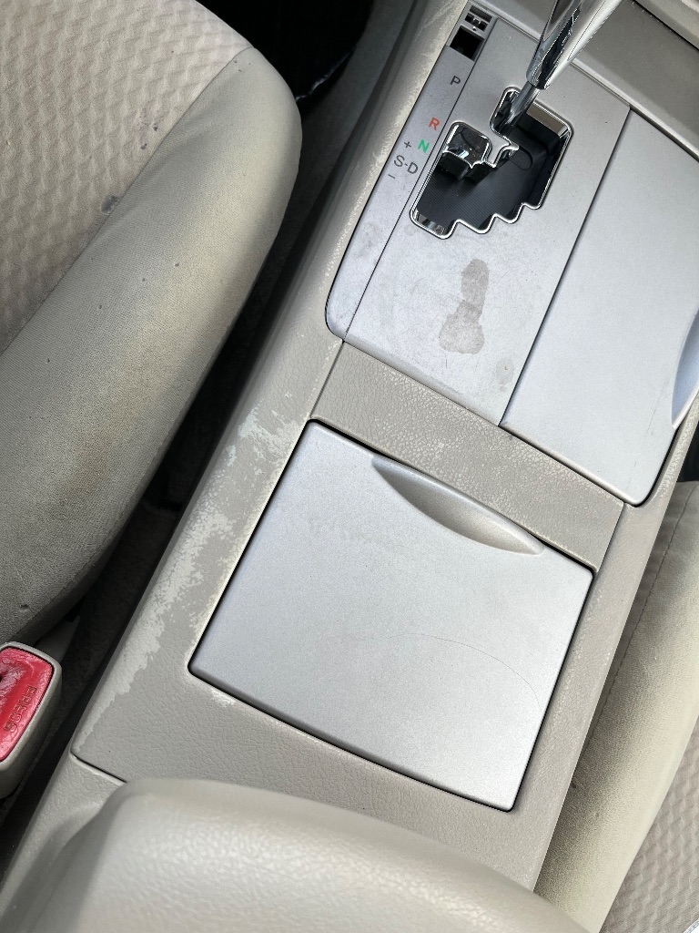 Toyota Camry 4dr Sdn I4 Man (Natl) 2010