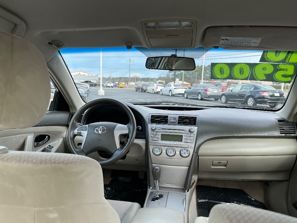 Toyota Camry 4dr Sdn I4 Man (Natl) 2010