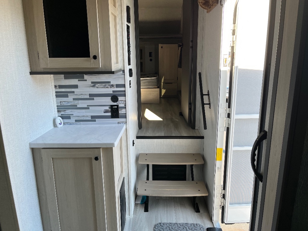 Forest River Cardinal  2025