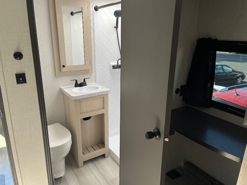 Forest River Cardinal  2025