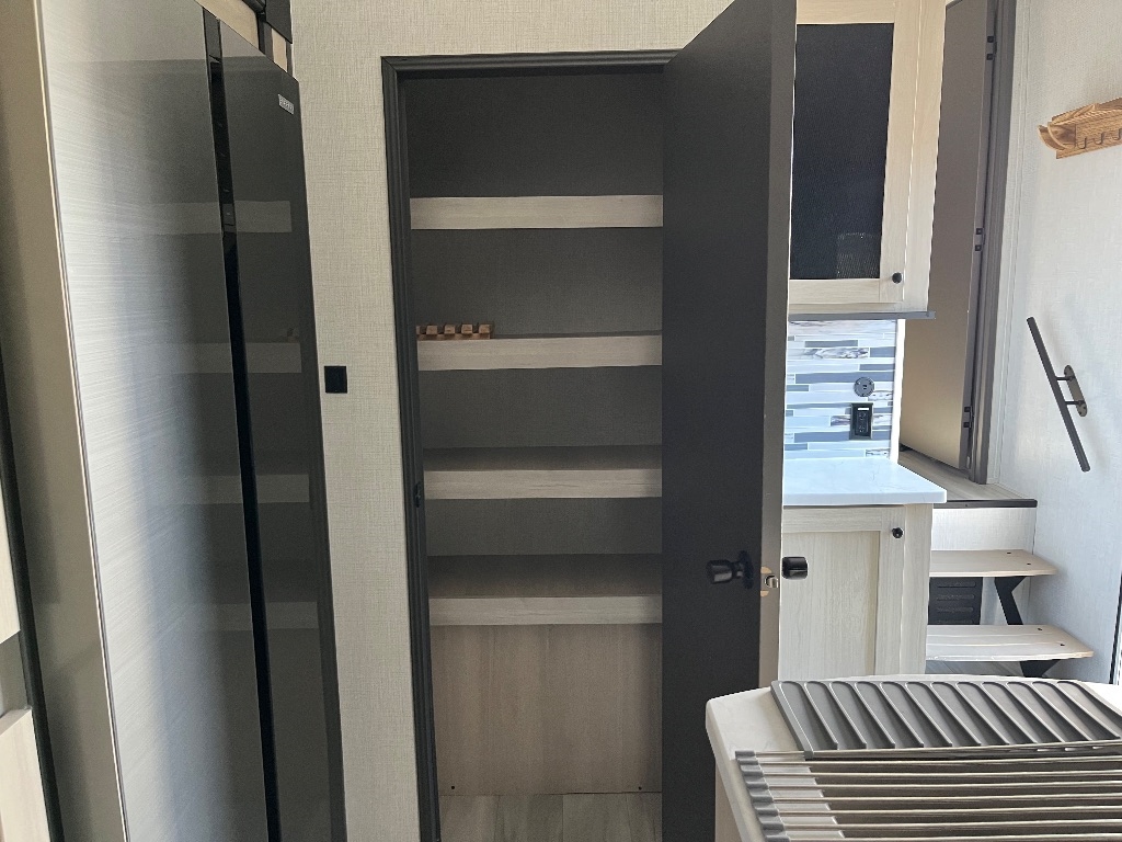 Forest River Cardinal  2025