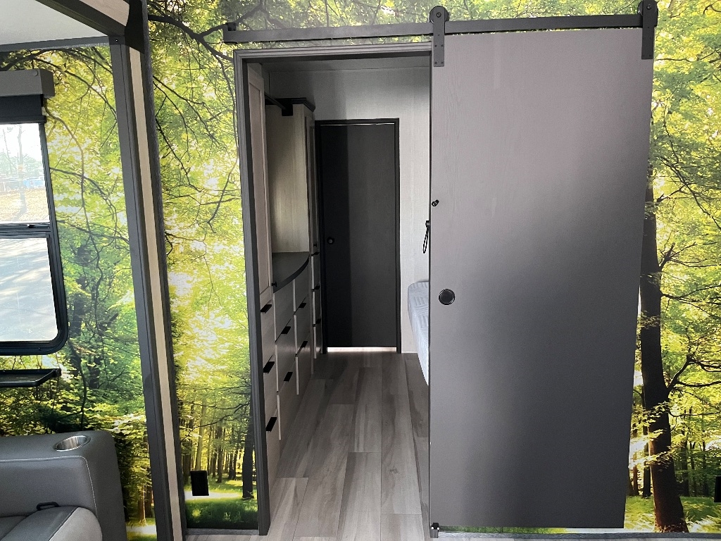 Forest River Cardinal  2025