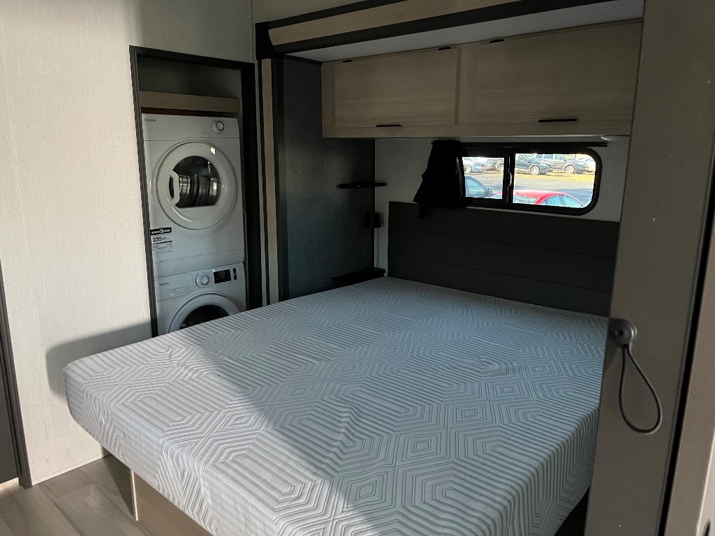 Forest River Cardinal  2025